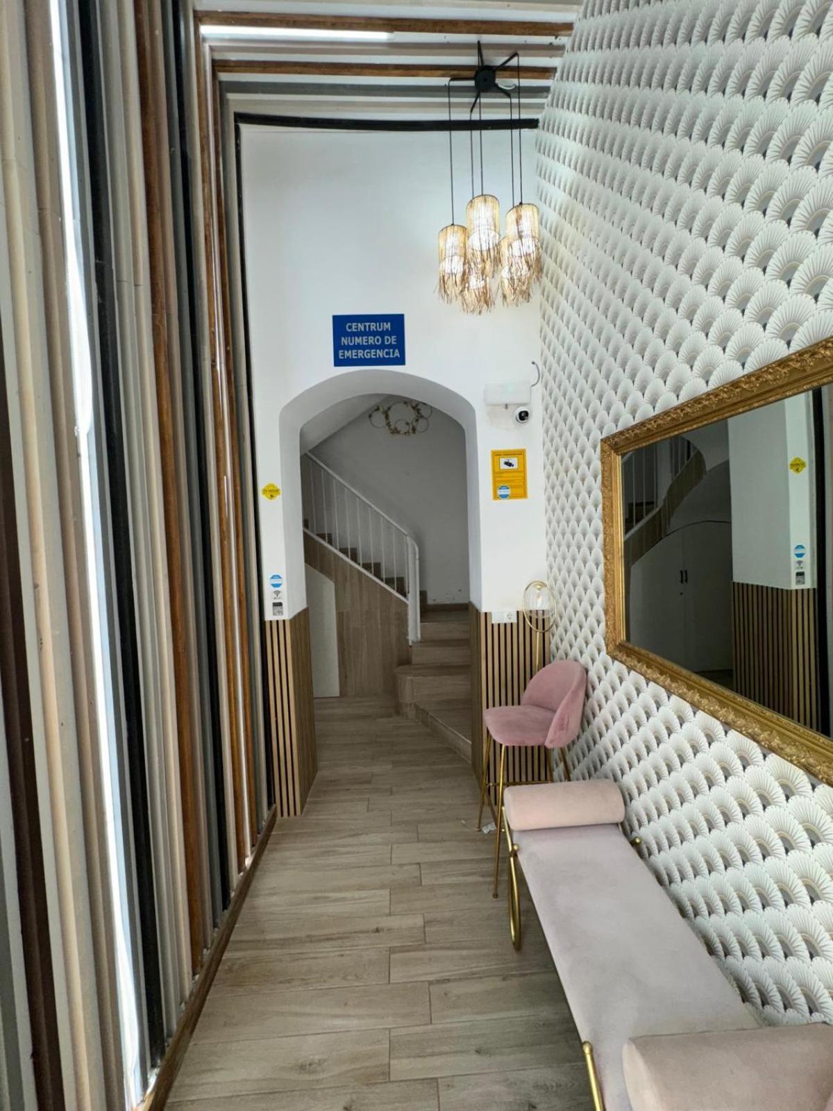 Apartment Centrum 8 *