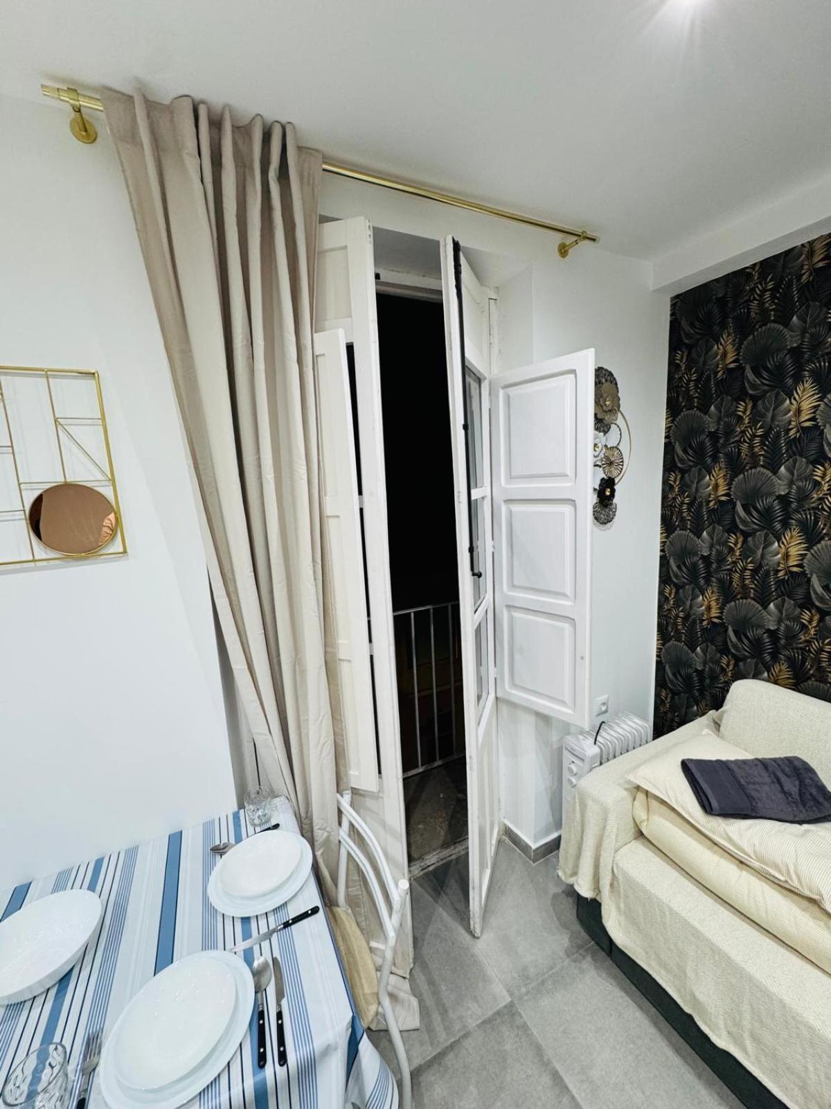 Apartment Centrum 8 *